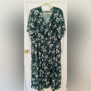BloomChic Faux Wrap Green Floral Dress Size 18/20